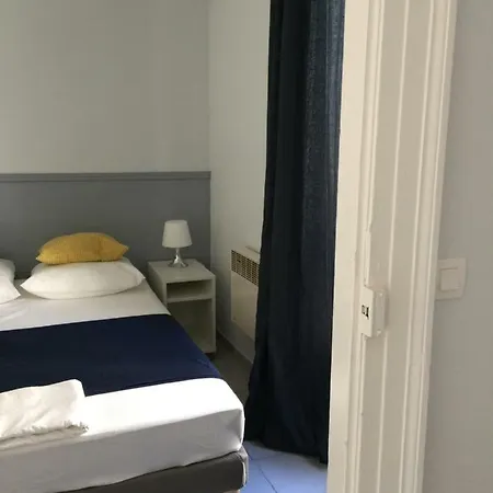Place Comedie Moliere Apartment